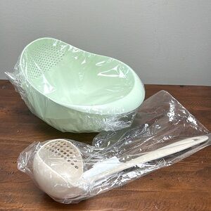 Kitchen Food Washing & Straining Bowl & Ladle